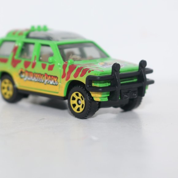 Hot Wheels Jurassic World Dominion Ford Explorer CUSTOM keychain - Picture 4 of 7